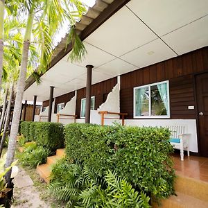 Assava Dive Resort - Sha Plus